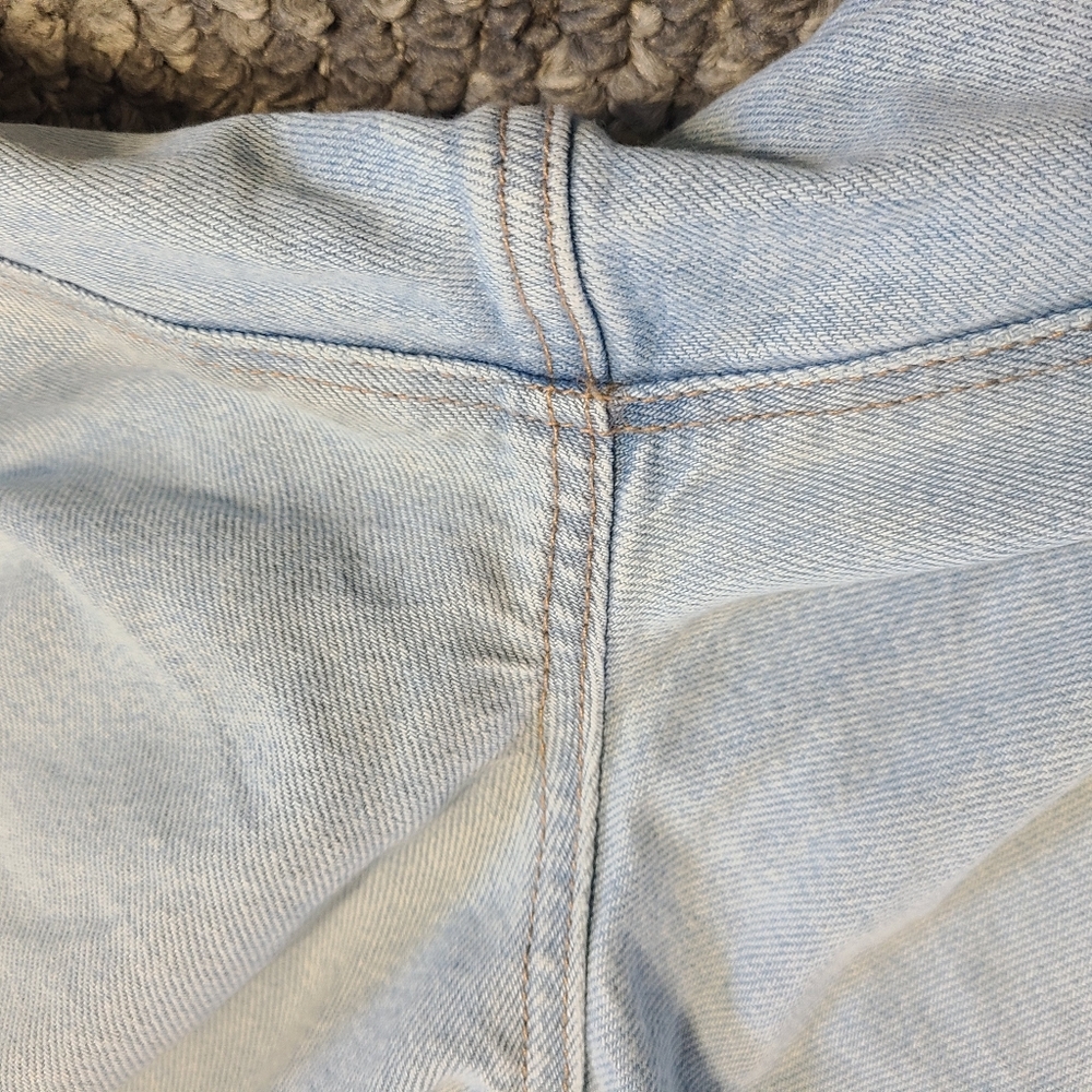 American Eagle Curvy Mom Jean Light Blue Denim Jeans 10 - Picture 13 of 16